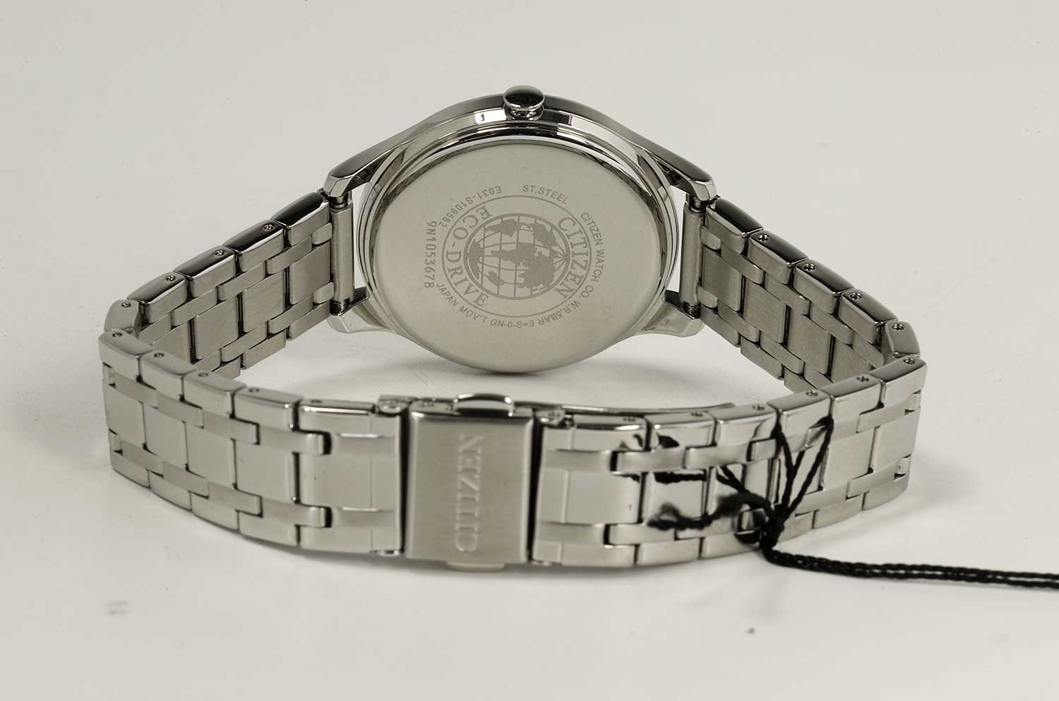 Японские наручные часы Citizen EM0500-73L