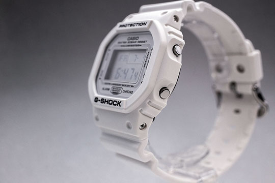 Японские наручные часы Casio G-SHOCK DW-5600MW-7E с хронографом