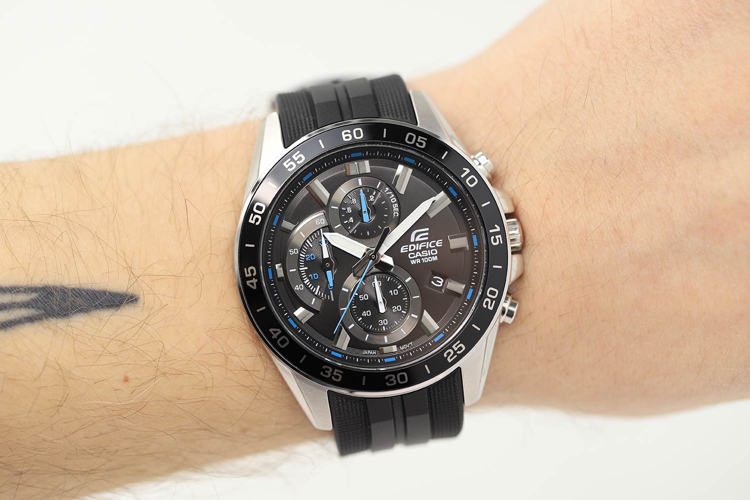 Японские наручные часы Casio Edifice EFV-550P-1A с хронографом