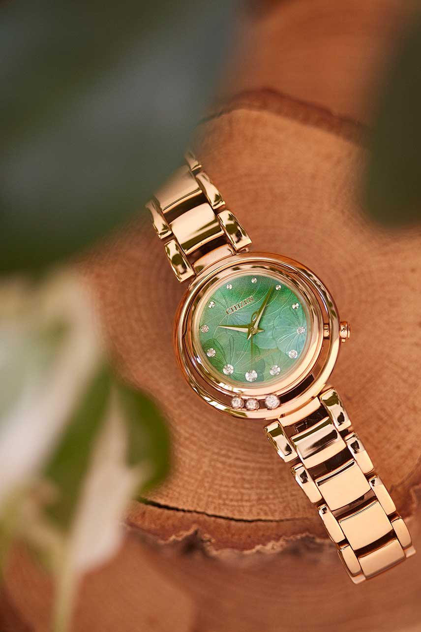 Японские наручные часы Citizen EM1113-82Y