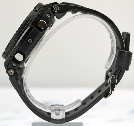 Японские наручные часы Casio G-SHOCK GST-210M-1A с хронографом