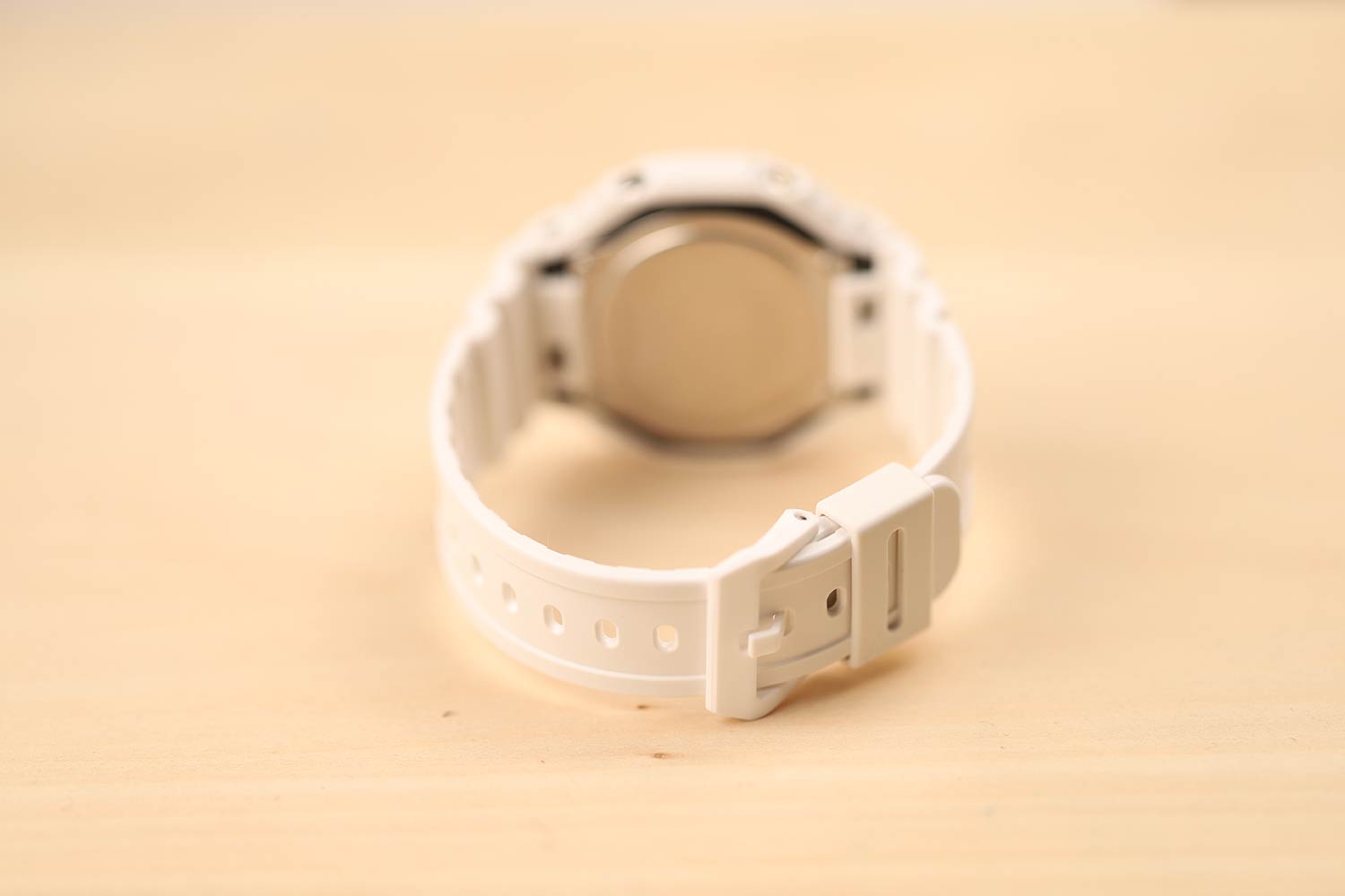 Японские наручные часы Casio G-SHOCK GA-2100-7AER с хронографом