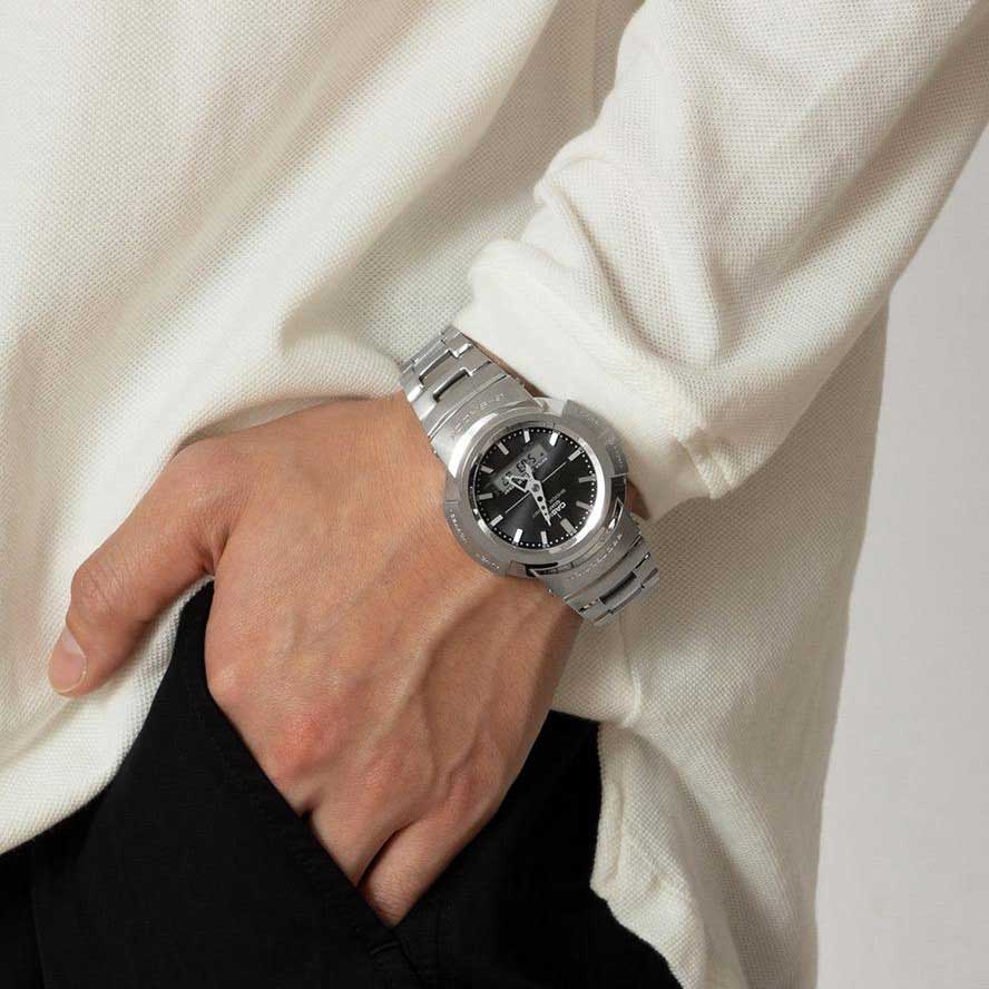 Японские наручные часы Casio G-SHOCK AWM-500D-1A с хронографом