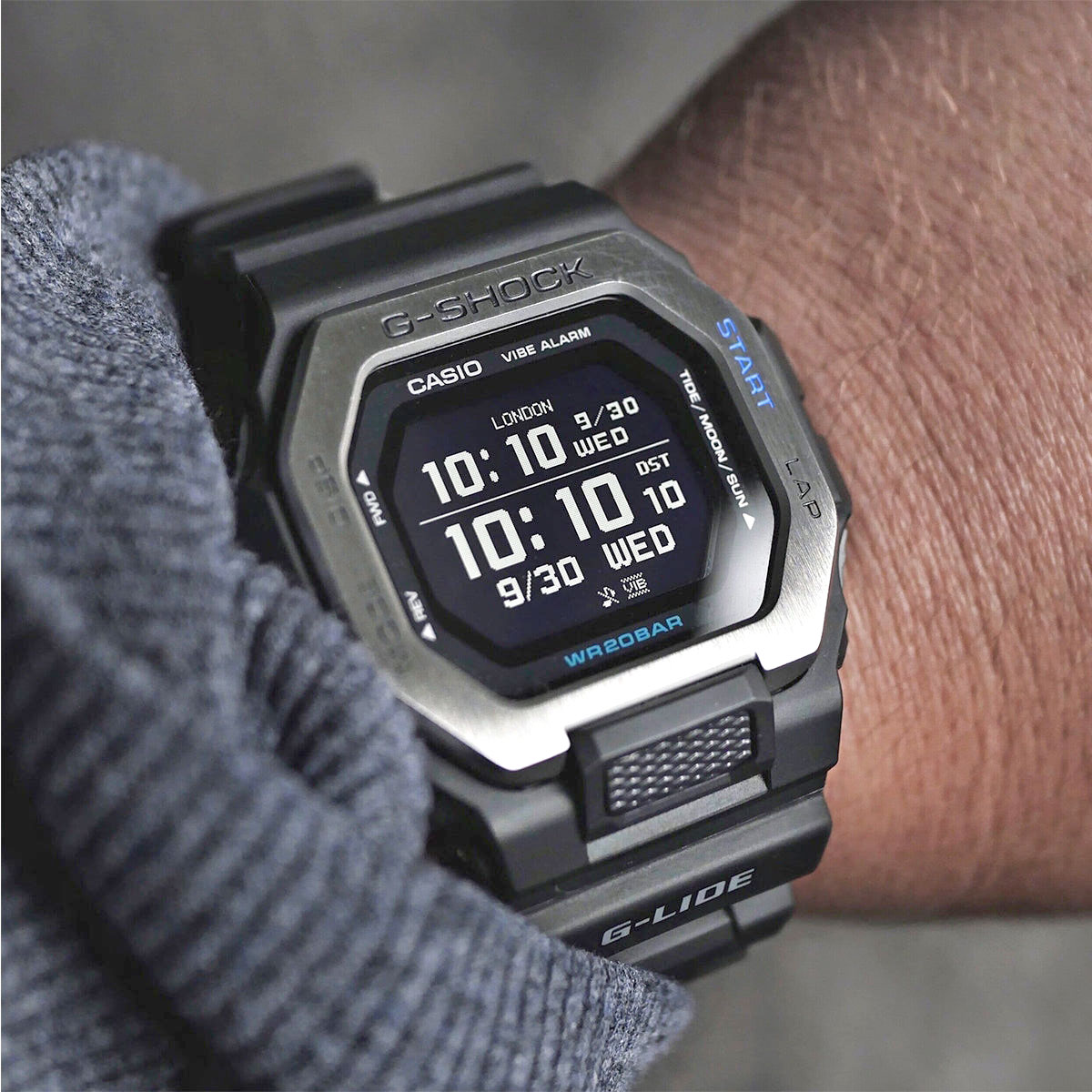 Японские спортивные наручные часы Casio G-SHOCK GBX-100-1 с хронографом