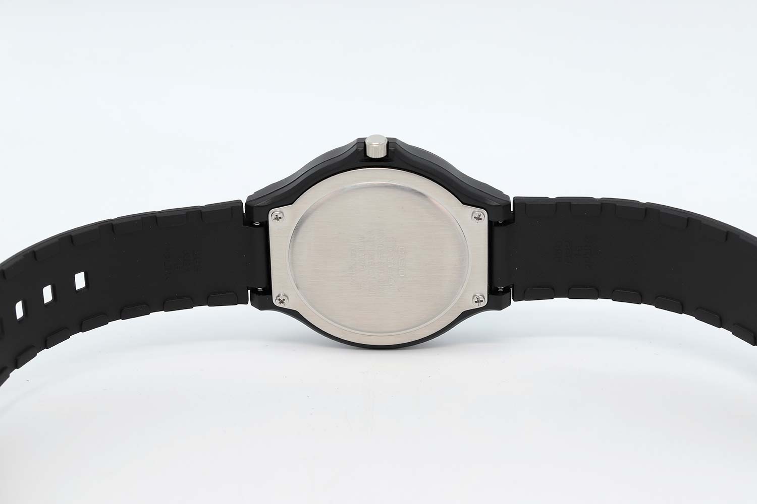 Японские наручные часы Casio Collection MW-240-1E2VEF