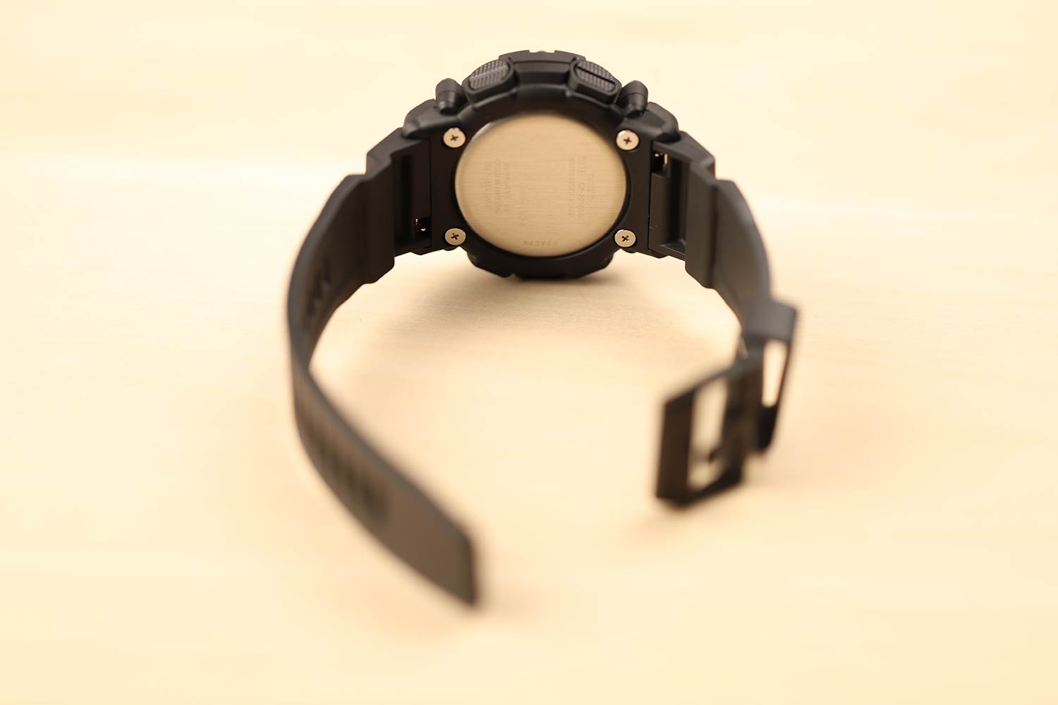 Японские наручные часы Casio G-SHOCK GA-2200BB-1AER с хронографом