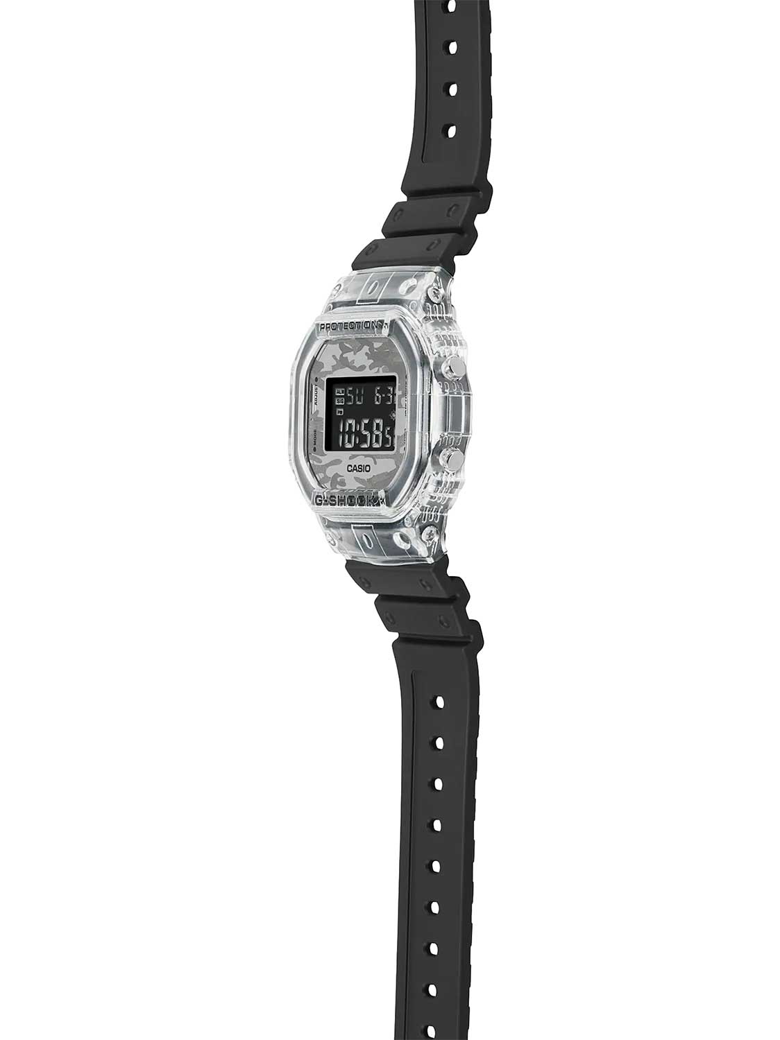 Японские наручные часы Casio G-SHOCK DW-5600SKC-1E с хронографом