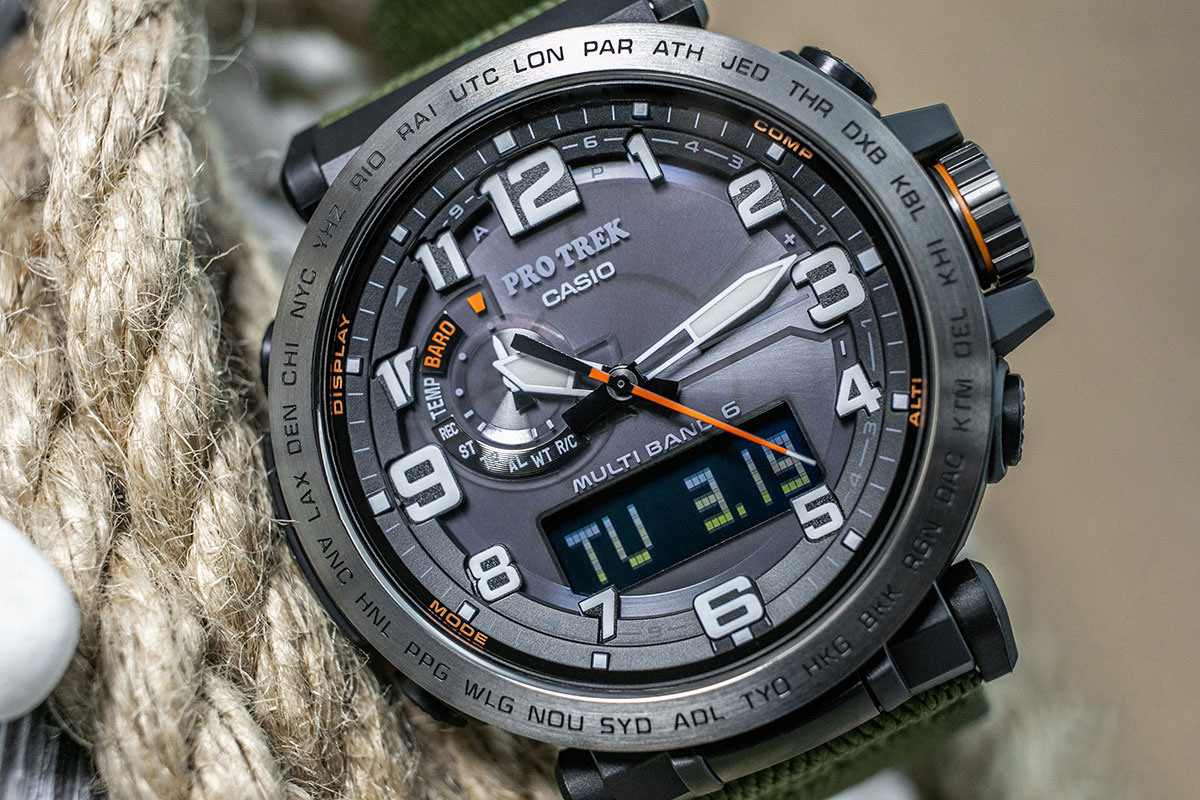 Японские наручные часы Casio Pro Trek PRW-6600YB-3E с хронографом