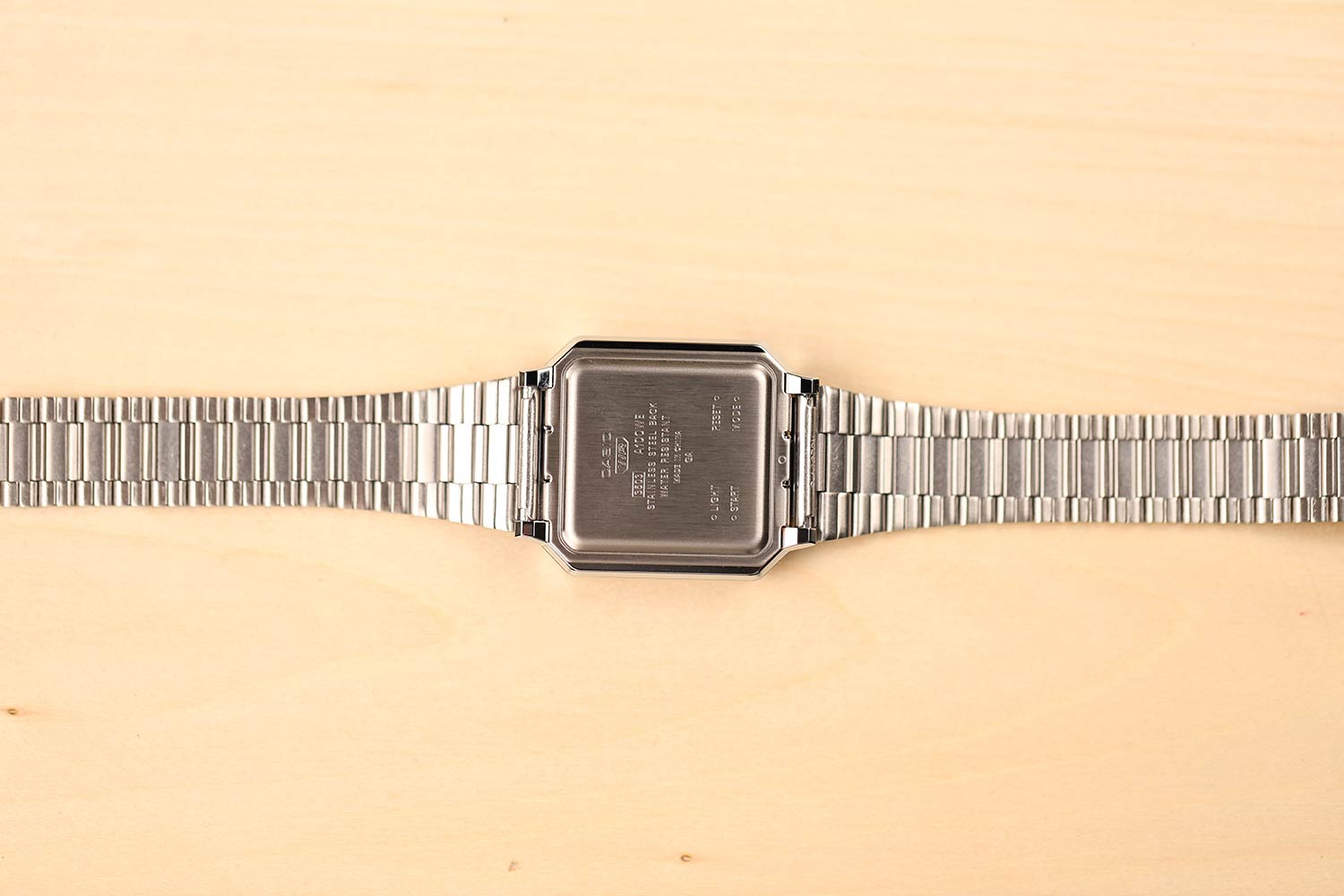 Японские наручные часы Casio Vintage A100WE-1AEF с хронографом