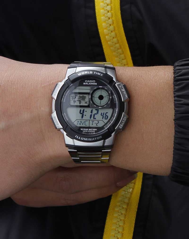 Японские наручные часы Casio Illuminator AE-1000WD-1A с хронографом