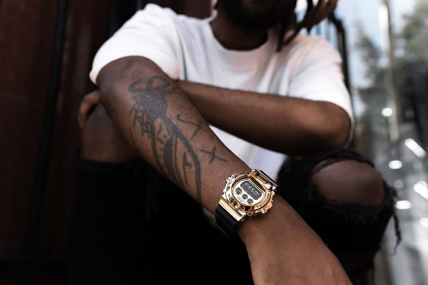 Японские наручные часы Casio GM-6900G-9ER с хронографом