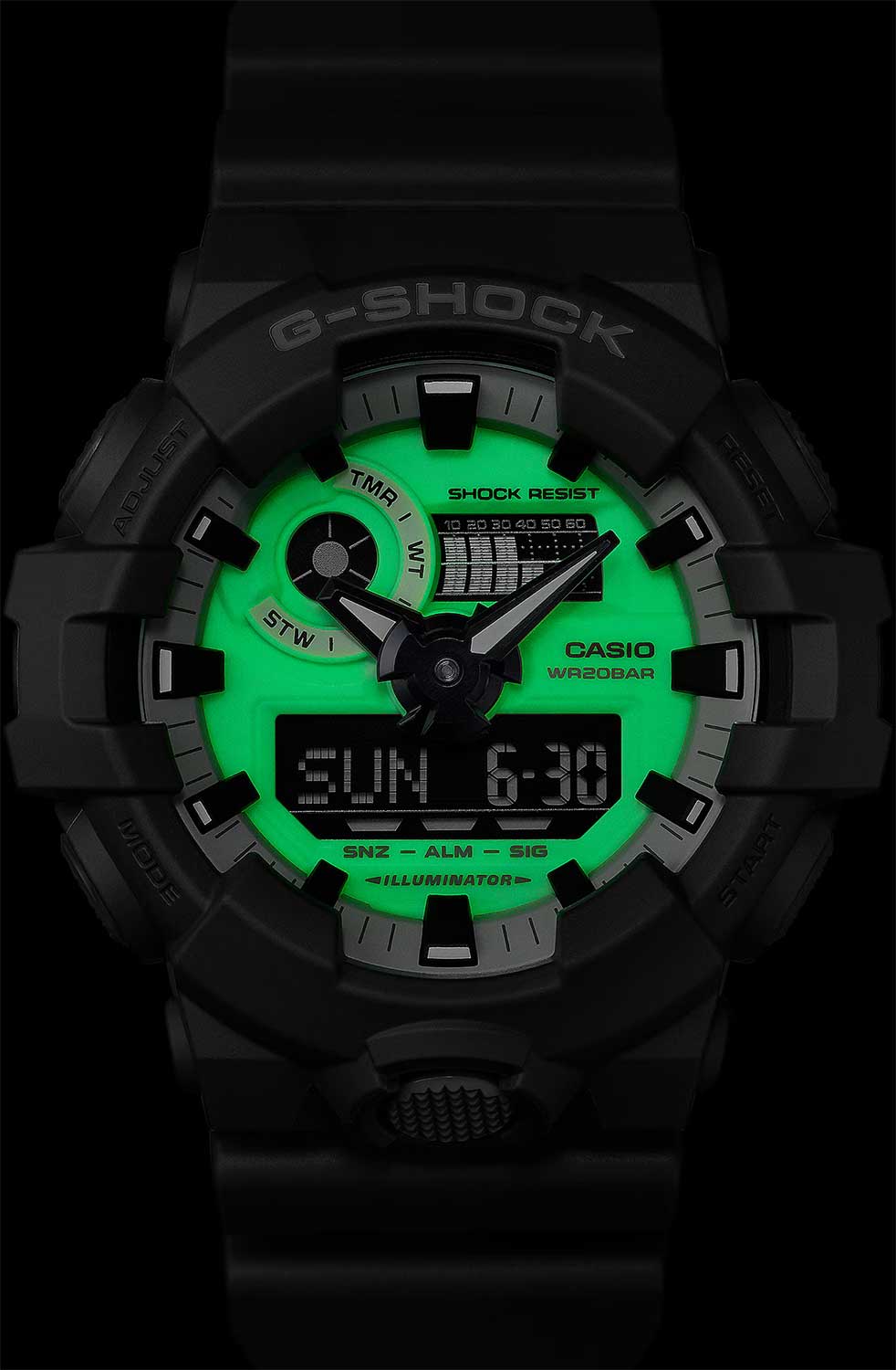 Японские наручные часы Casio G-SHOCK GA-700HD-8A с хронографом