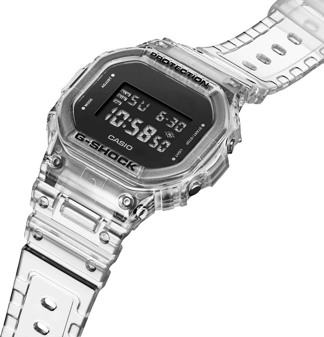 Японские наручные часы Casio G-SHOCK DW-5600SKE-7ER с хронографом