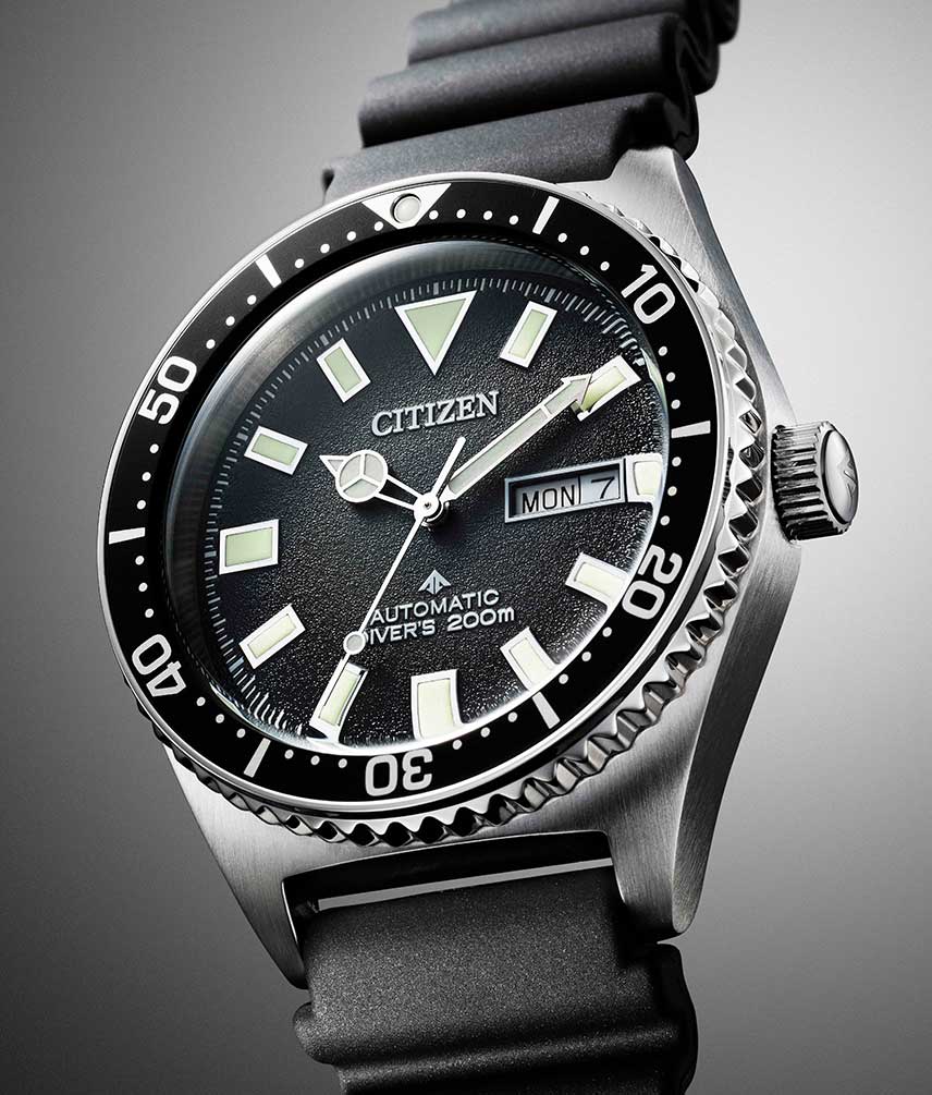 Японские наручные часы CITIZEN  NY0120-01E