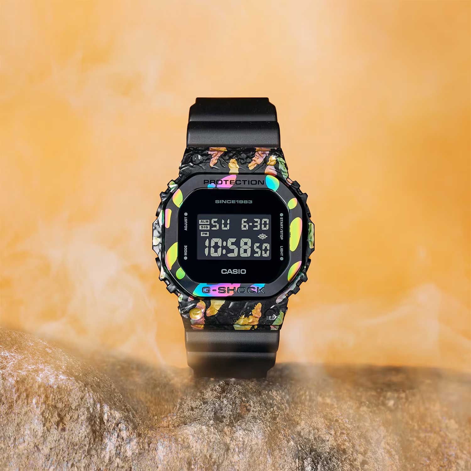 Японские наручные часы Casio G-SHOCK GM-5640GEM-1E с хронографом