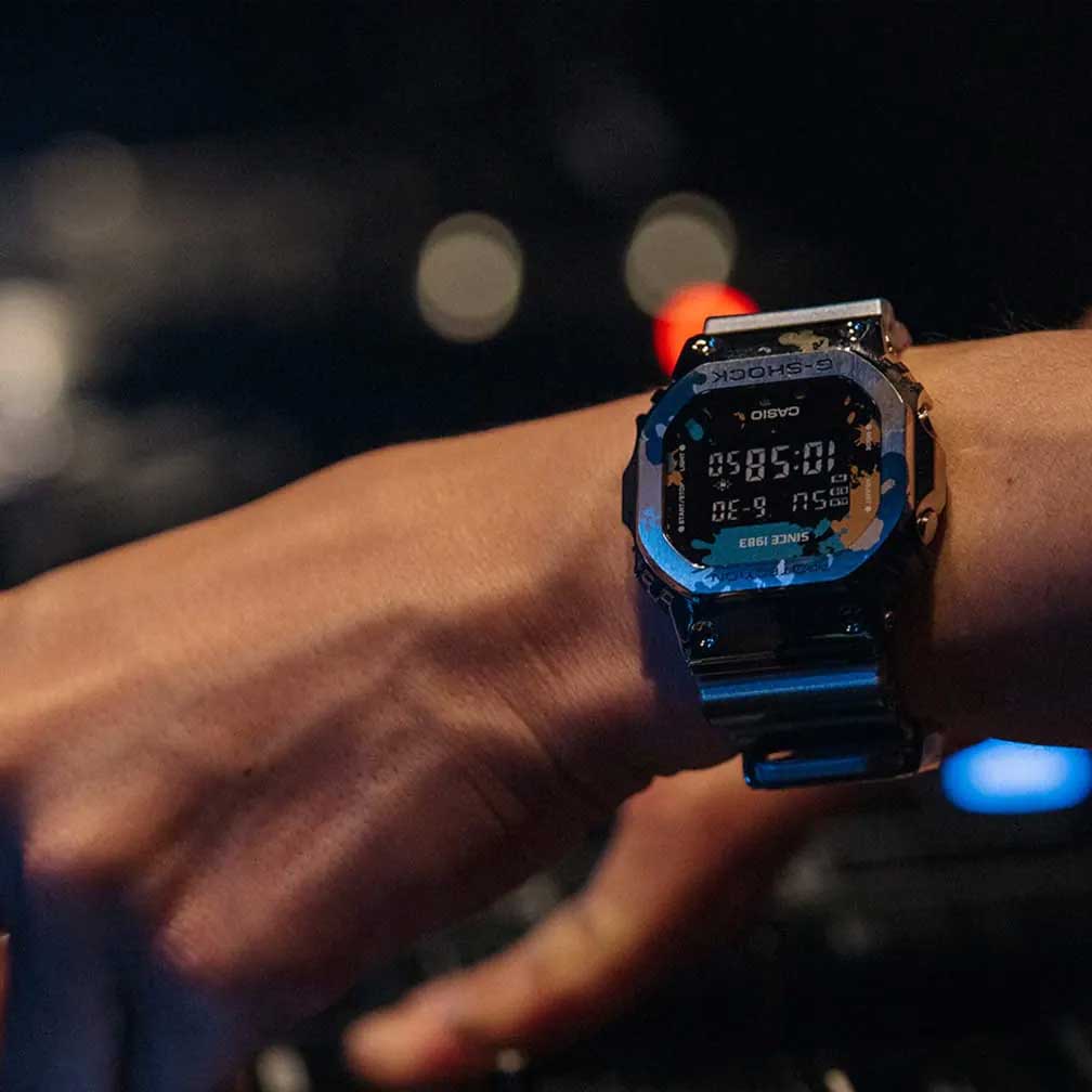 Японские наручные часы CASIO G-SHOCK GM-5600SS-1