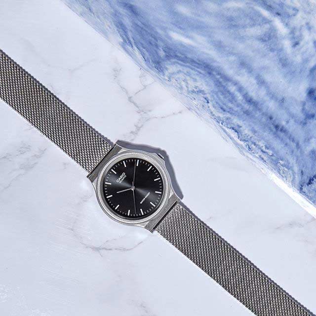 Японские наручные часы Casio Collection MQ-24M-1EEF