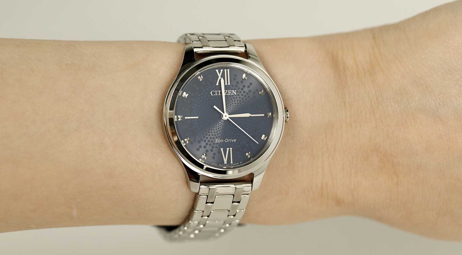 Японские наручные часы Citizen EM0500-73L