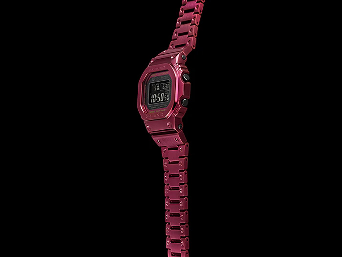 Японские наручные часы Casio G-SHOCK GMW-B5000RD-4ER с хронографом