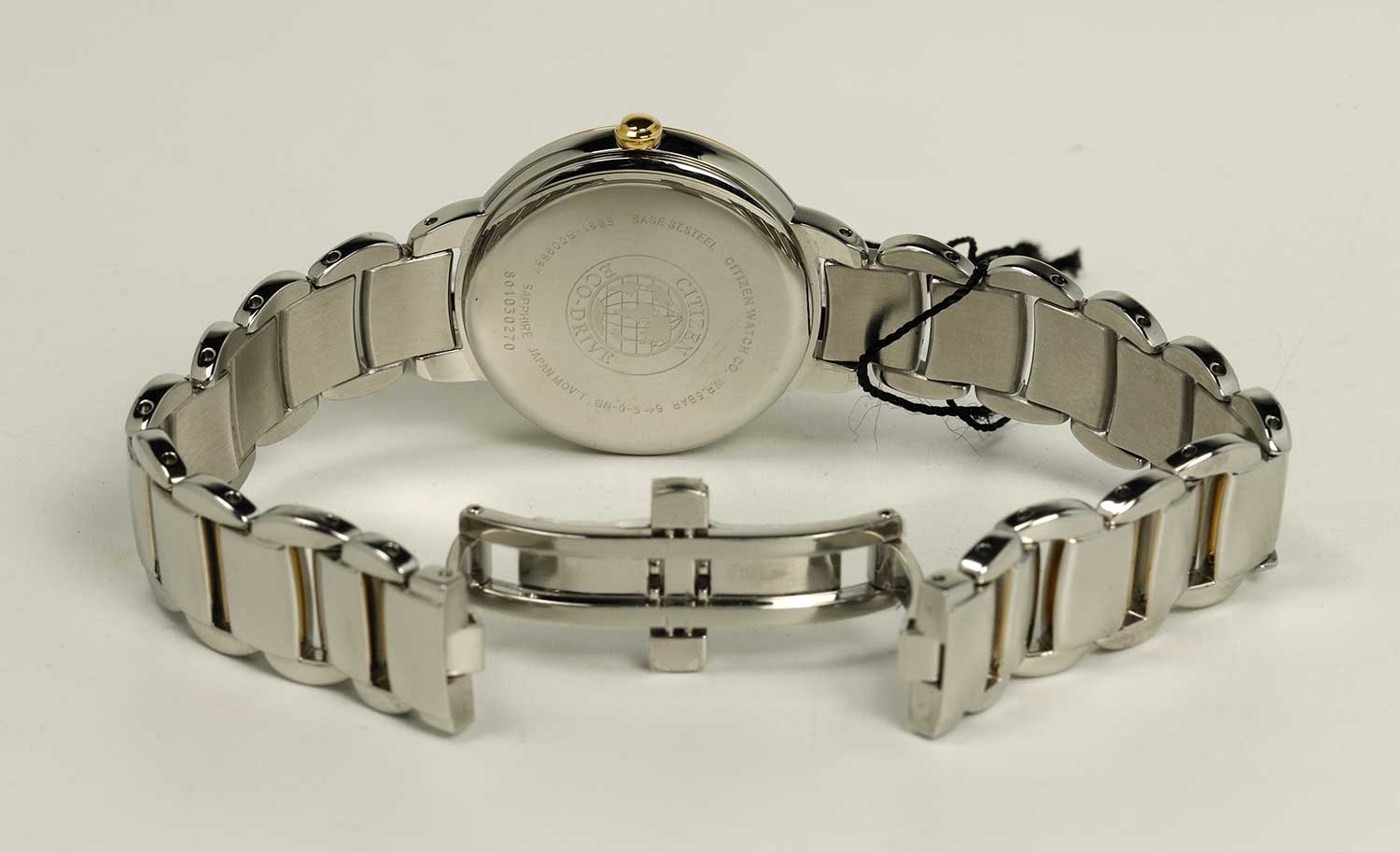 Японские наручные часы Citizen EM0674-81A