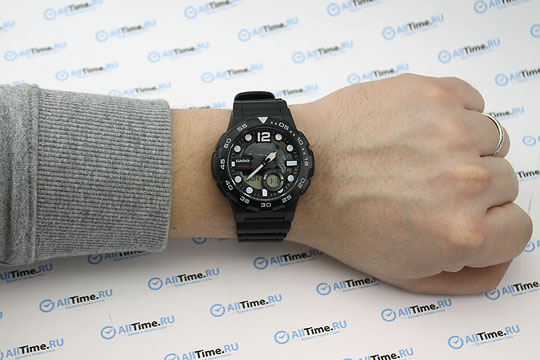 Японские наручные часы Casio Collection AEQ-100W-1A с хронографом