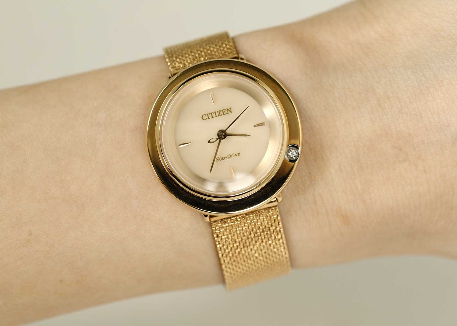 Японские наручные часы Citizen EM0643-84X