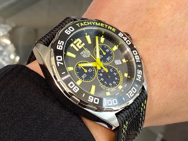 Швейцарские наручные часы TAG Heuer Formula 1 CAZ101AG.FC8304 с хронографом