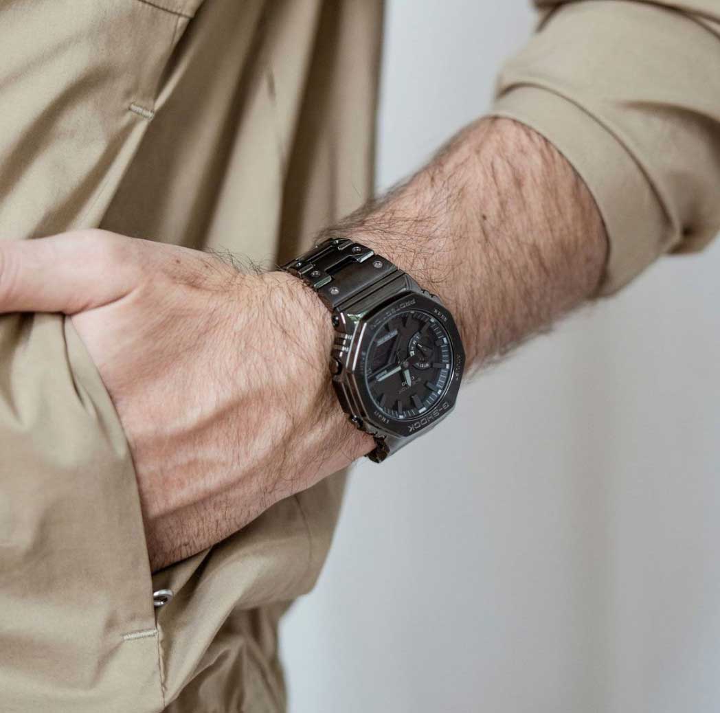 Японские наручные часы Casio G-SHOCK GM-B2100BD-1AER с хронографом