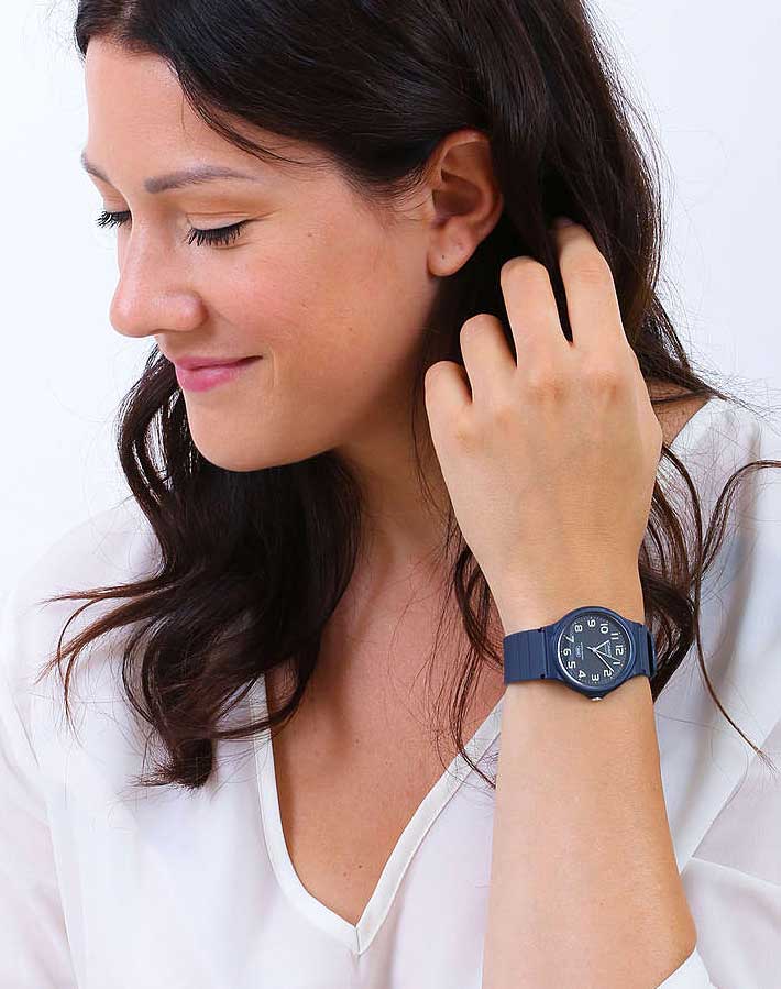 Японские наручные часы CASIO CASIO COLLECTION MQ-24UC-2B