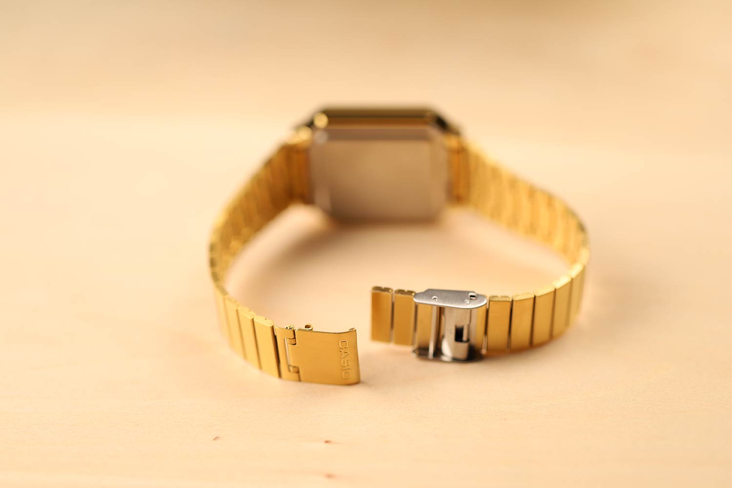 Японские наручные часы Casio Vintage A100WEG-9AEF с хронографом