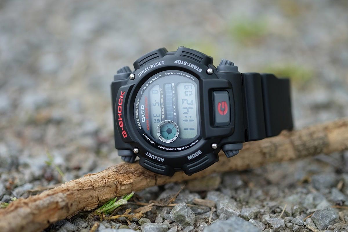 Японские наручные часы CASIO G-SHOCK DW-9052-1V