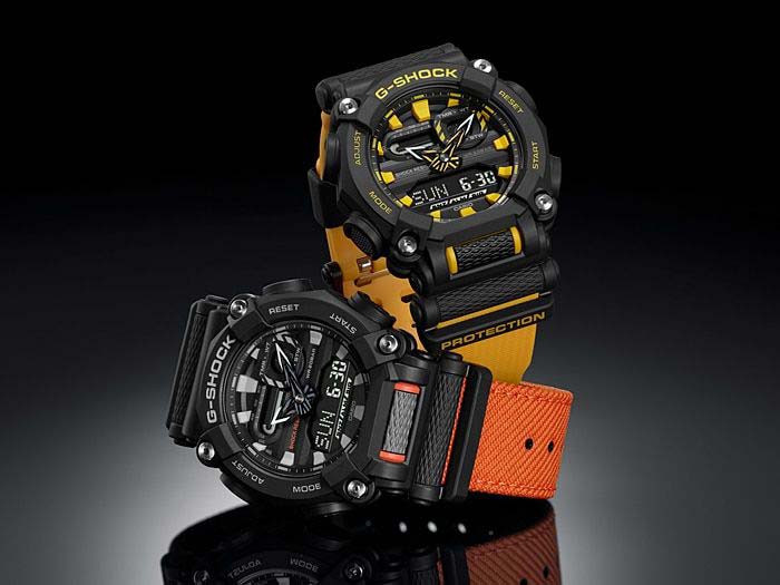 Японские наручные часы Casio G-SHOCK GA-900A-1A9ER с хронографом