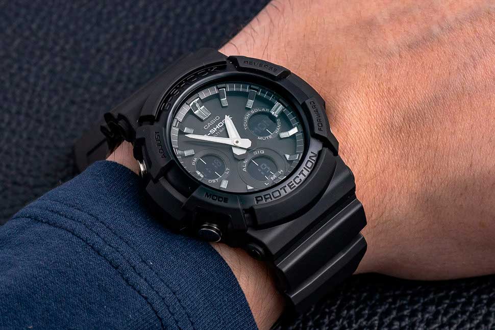 Японские наручные часы Casio G-SHOCK GAW-100B-1A с хронографом