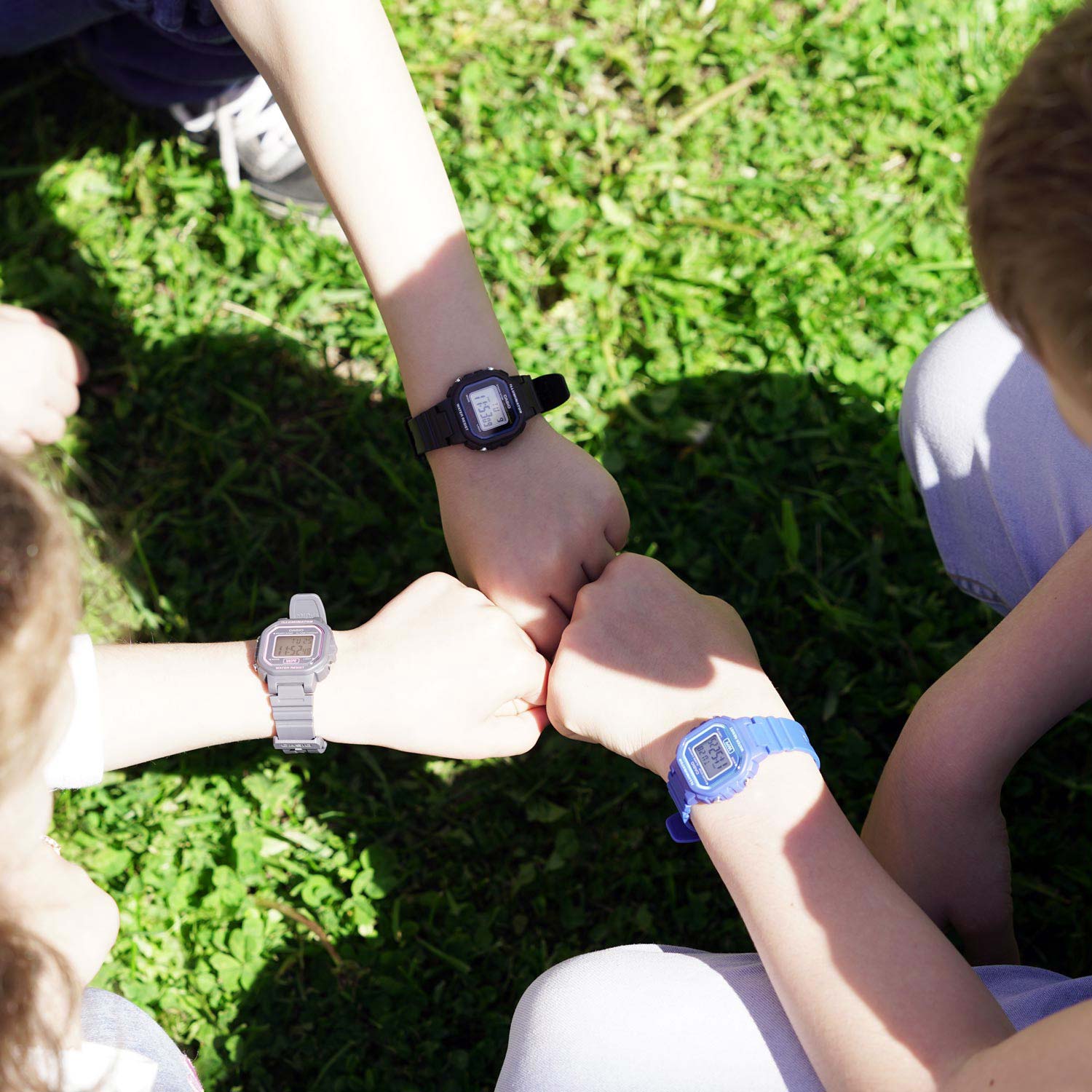 Японские наручные часы Casio Collection LA-20WH-2A с хронографом