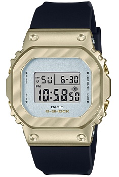 Японские наручные часы CASIO G-SHOCK GM-S5600BC-1